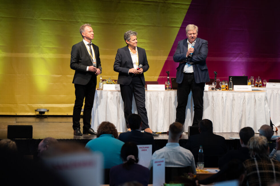 Lydia Hüskens zusammen mit Veit Wolpert und Heinz Pohl beim Kommunalen Konvent der FDP Sachsen-Anhalt